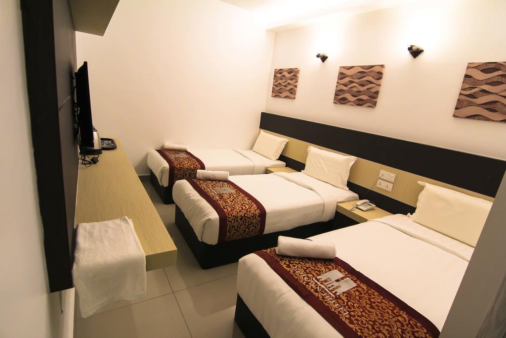 Uptown Hotel Seremban Esterno foto