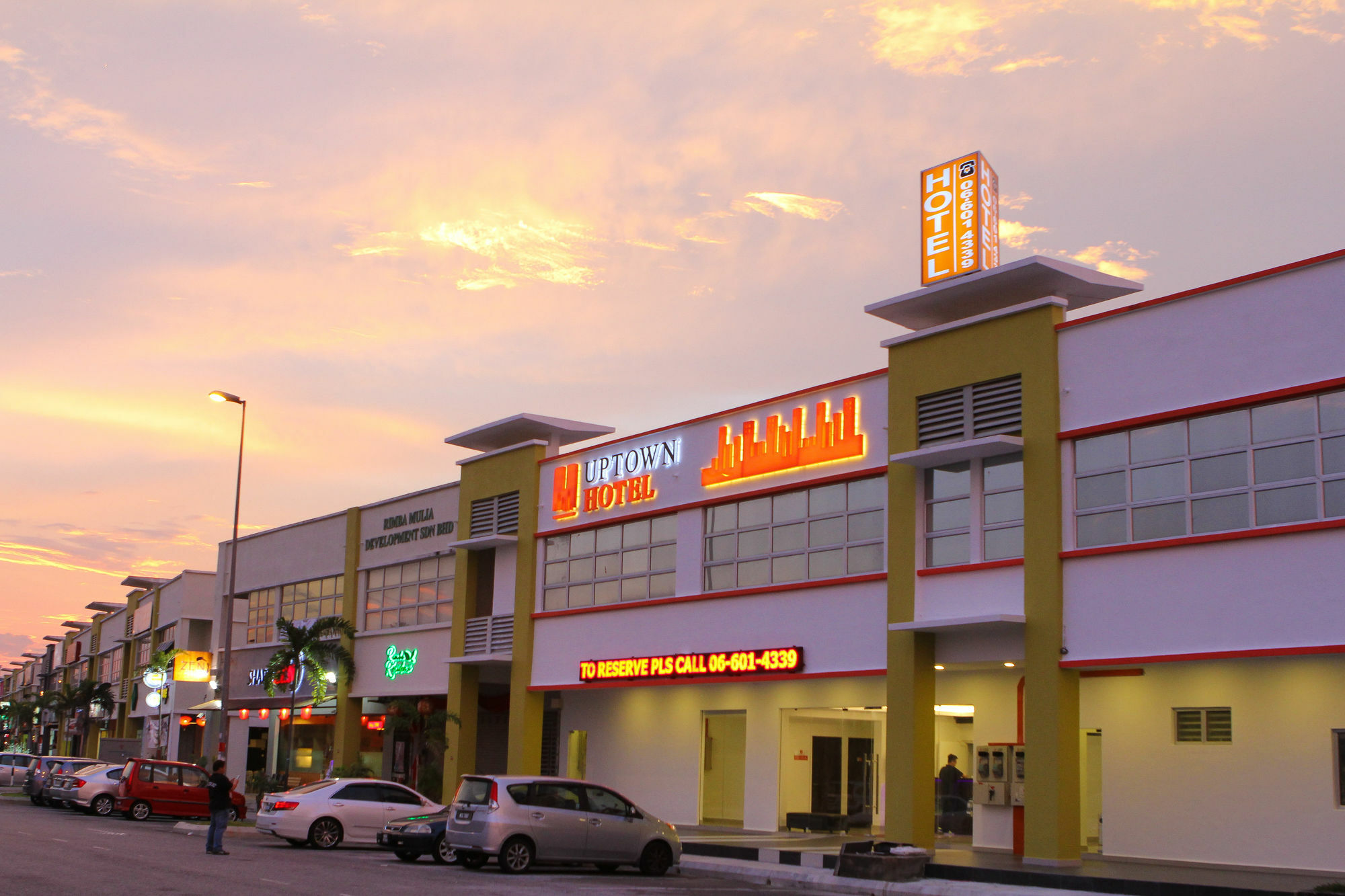 Uptown Hotel Seremban Esterno foto
